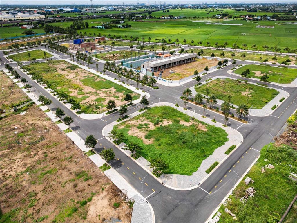 Đất chính chủ giá rẻ đối diện ecopark 220ha, 100m2, ecopark bến lức, sổ hồng riêng, 1tỷ960 sổ hồng