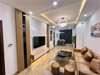 Sổ đỏ chính chủ  bán căn hộ 2 ngủ five star kim giang  5 tỷ