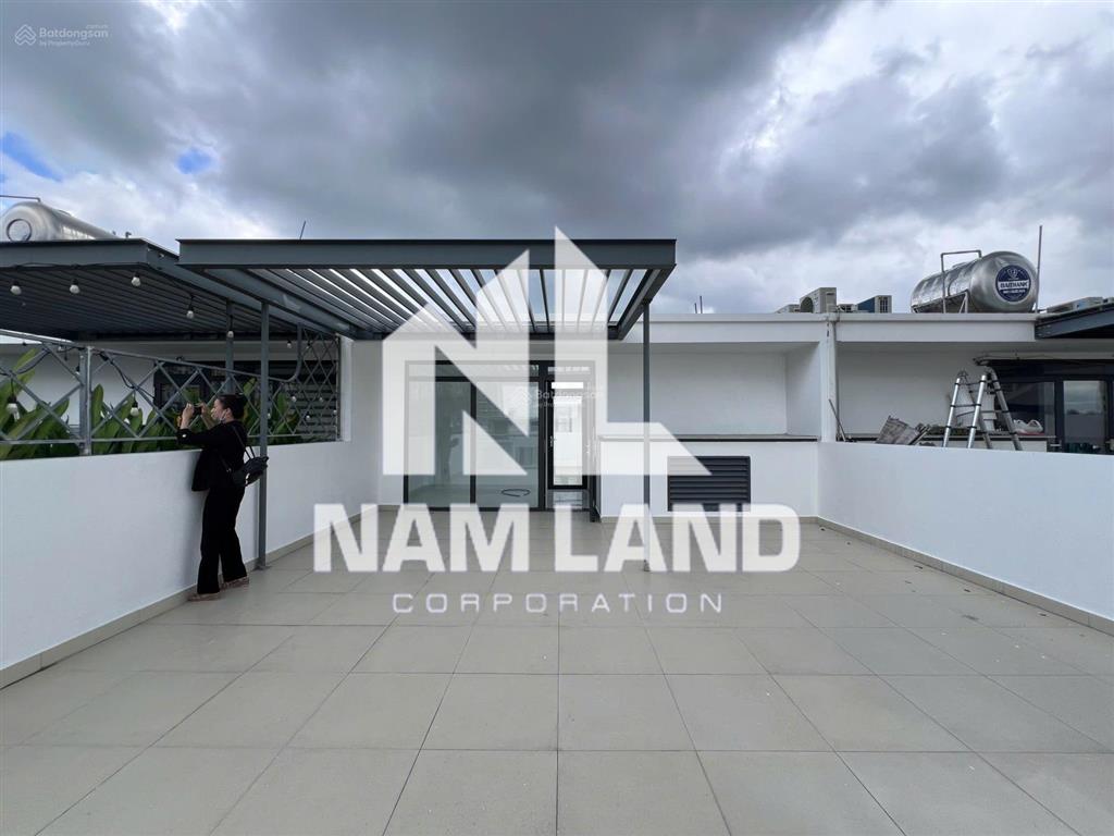 Cho thuê nhà 4 tầng trống suốt mới 100% ngay đường nguyễn hoàng làm công ty, tiktok live, showroom