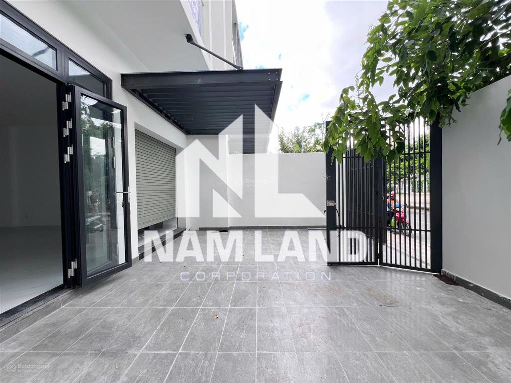 Cho thuê nhà 4 tầng trống suốt mới 100% ngay đường nguyễn hoàng làm công ty, tiktok live, showroom