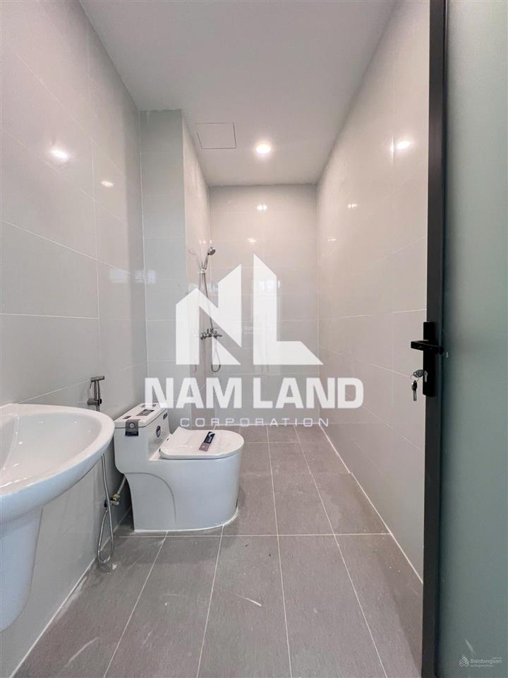 Cho thuê nhà 4 tầng trống suốt mới 100% ngay đường nguyễn hoàng làm công ty, tiktok live, showroom