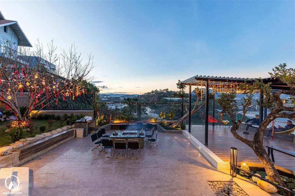 Xoay việc bán gấp nhà kiến trúc độc đáo view thoáng ngay xô viết nghệ tĩnh p7 đà lạt 1153m2 19.5 tỷ