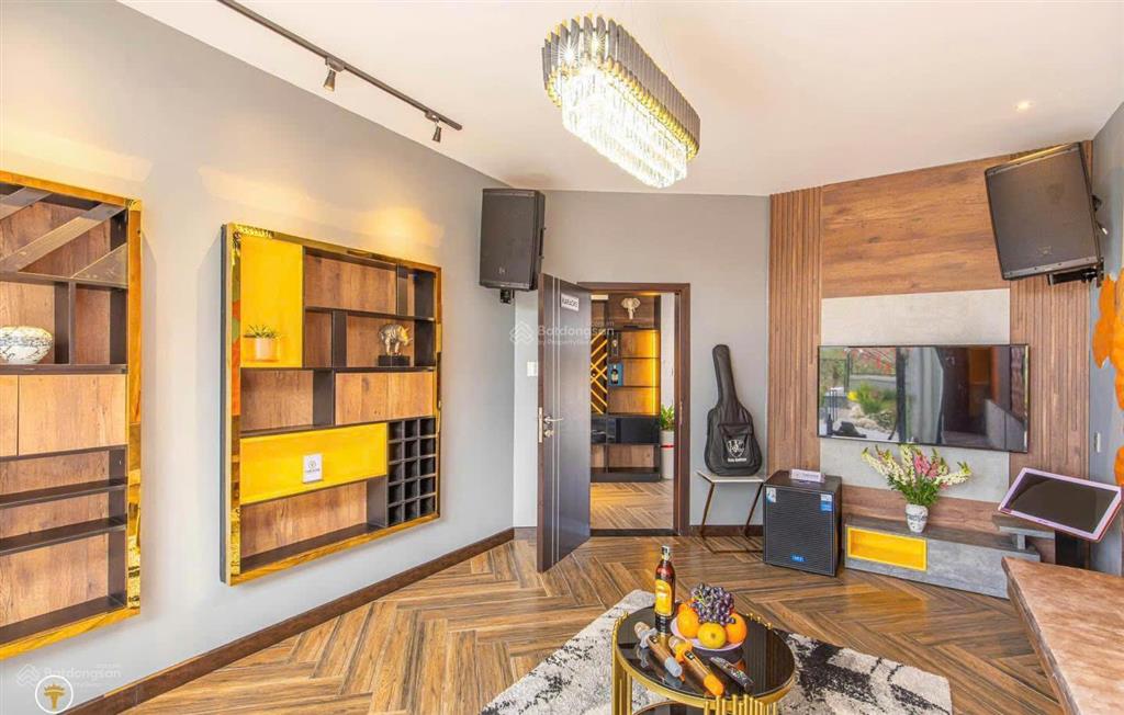 Xoay việc bán gấp nhà kiến trúc độc đáo view thoáng ngay xô viết nghệ tĩnh p7 đà lạt 1153m2 19.5 tỷ