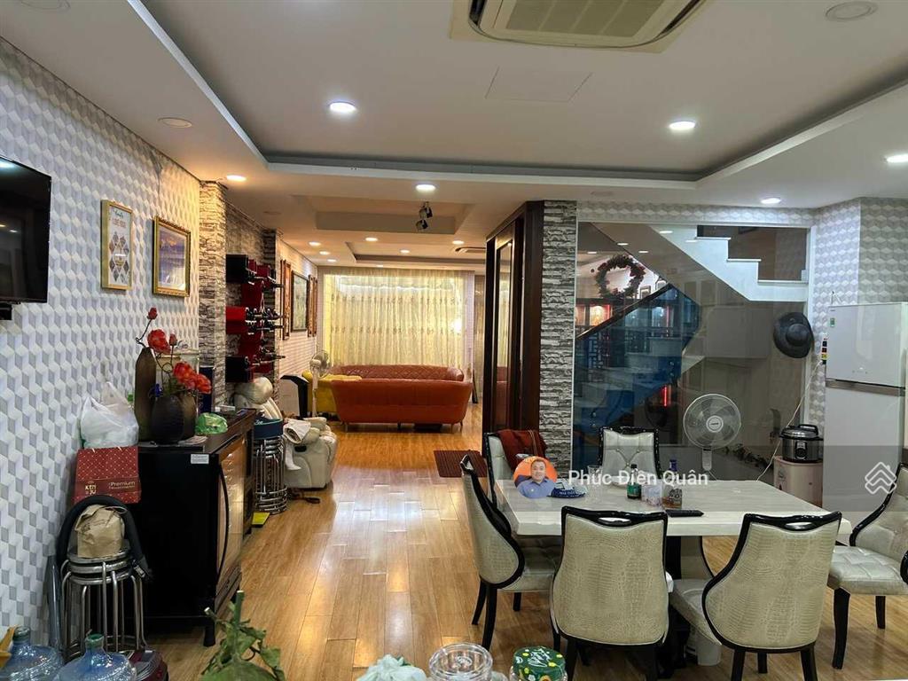 Cần bán lô góc 215m2 giá tốt 0902 454 ***