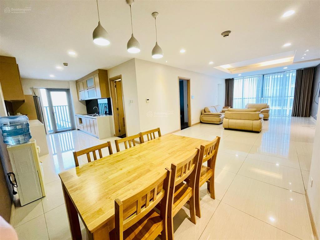 Cc bán căn góc 161.9m2 tầng 26 tháp a chung cư viglacera thăng long number one. bc hướng nam