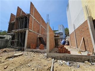Cần bán 4 căn nhà mới xây đường dương vân nga, phường vĩnh hải, nha trang, mặt tiền 5m