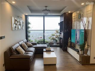 Mình chính chủ bán căn 1 pn dt 60 m2 nhà full nội thất đẹp view hồ tây.  0843 197 ***