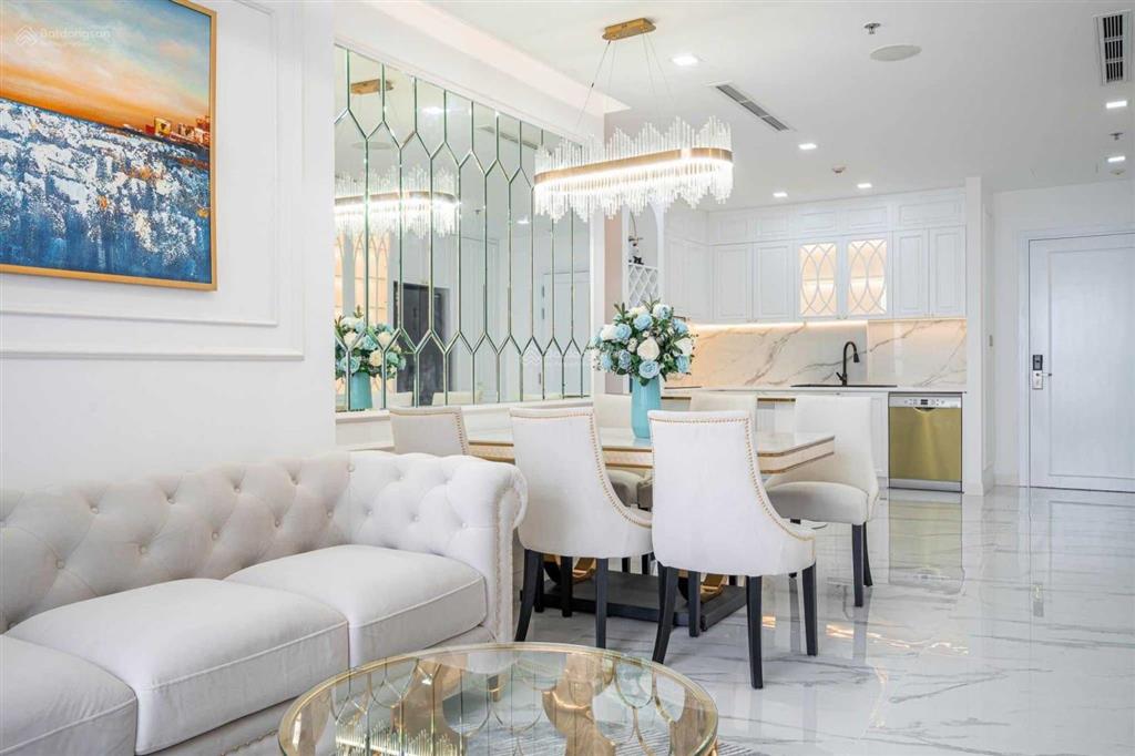 Bán căn hộ 3 phòng ngủ cao cấp vinhomes central park 115m2 view công viên.  0901 692 ***
