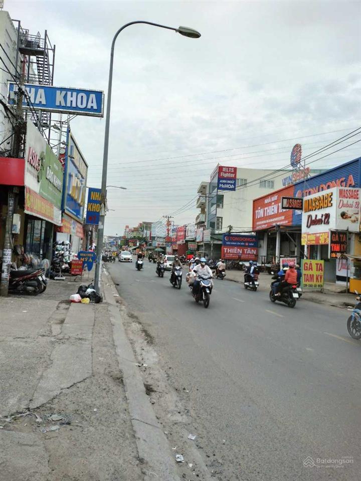 Bán 1500m2 đất thổ cư, đường 6m. gần ngay trường cấp 2 tô ngọc vân. đường đang làm lại