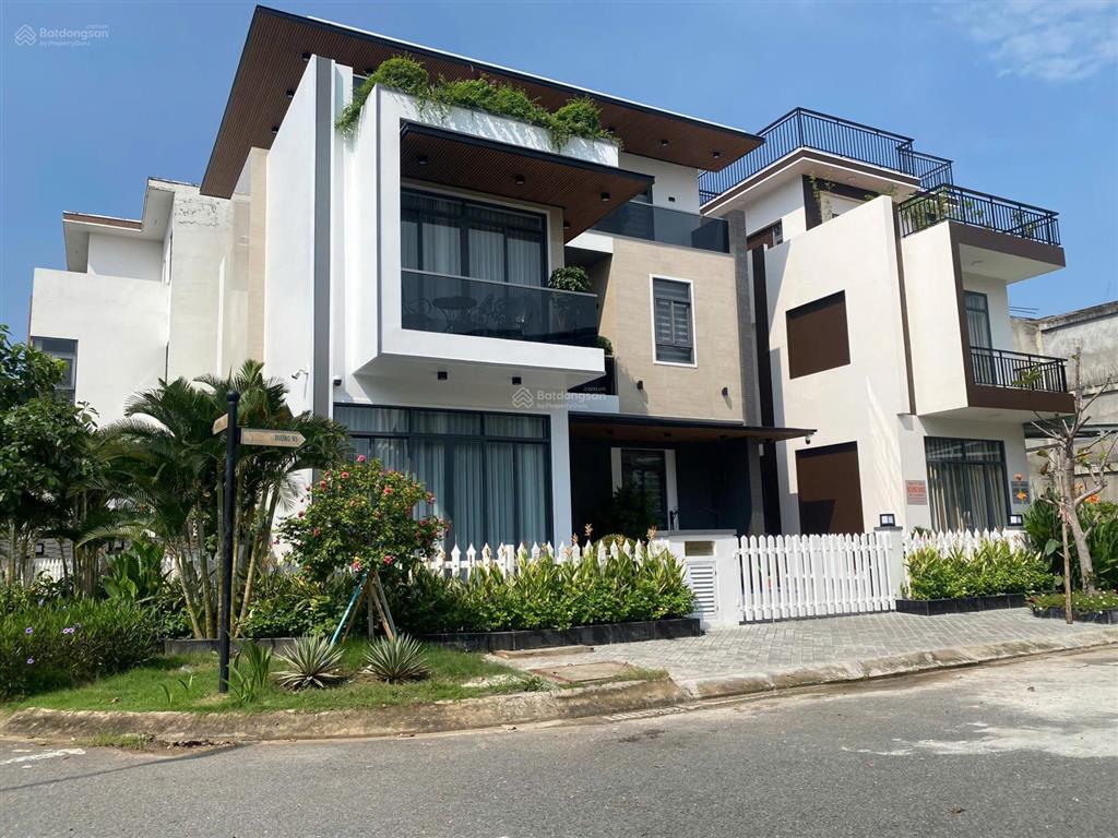 Chính chủ bán căn biệt thự trục đường chính giá 2 tỷ 9, sổ hồng riêng