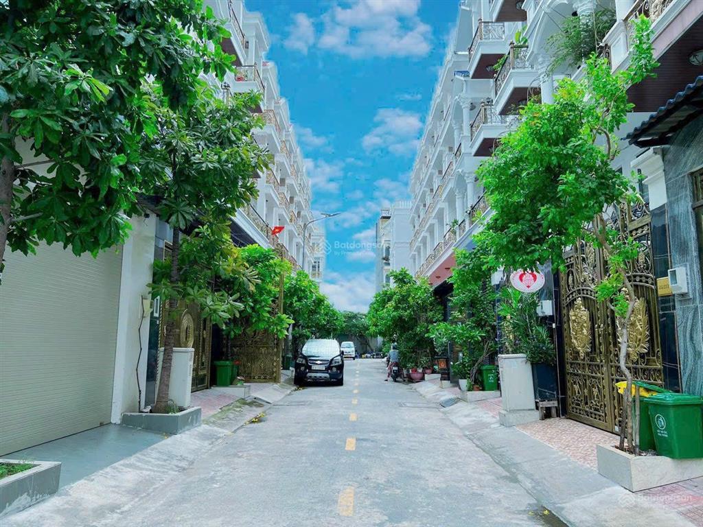 Dãy nhà phố cực đẹp ngay cổng vạn phúc city  đường 10 mét có vỉa hè