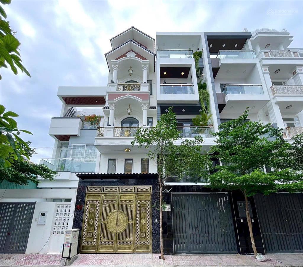 Dãy nhà phố cực đẹp ngay cổng vạn phúc city  đường 10 mét có vỉa hè