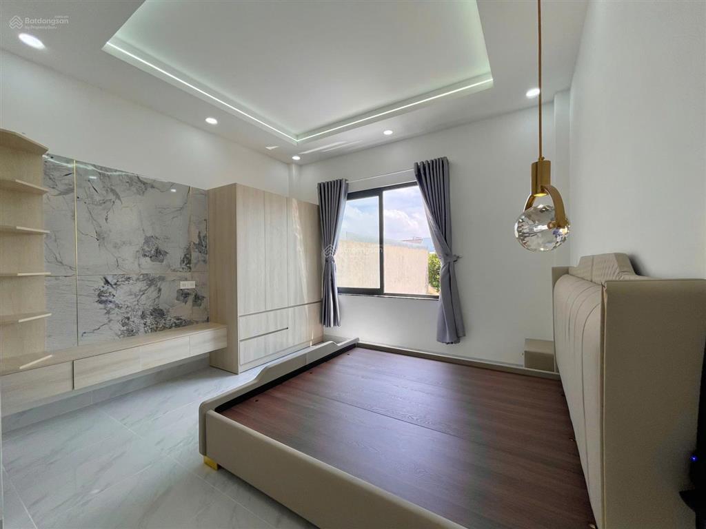 Dãy nhà phố cực đẹp ngay cổng vạn phúc city  đường 10 mét có vỉa hè