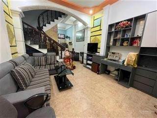 Nhà nguyễn trãi lê hồng phong, 45m2, 4 tầng, 3 ngủ, full, 8,5 triệu0912 473 ***