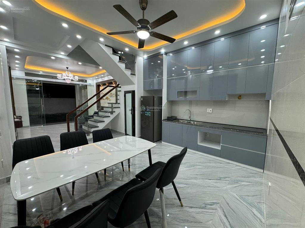 Cho thuê nhà văn cao mới tinh, 59m2, 4 tầng, 4 ngủ full 13 triệu  0912 473 ***