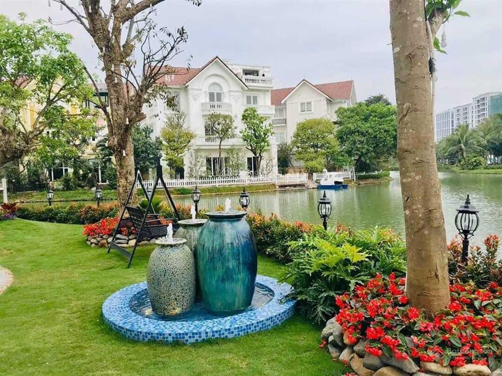 Bán đơn lập hoa sữa 8, 423m2, đn, nở hậu không lỗi, mặt tiền 13m, sông rộng, full nội thất 142 tỷ