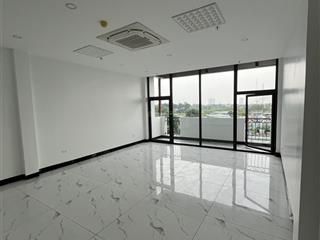 Cho thuê nhà mặt phố triều khúc, giá ưu đãi 10,5 triệu, diện tích 300m2, view đẹp