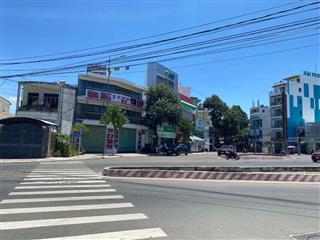 Nhà 3 tầng, mặt tiền vòng xoay đầu đường Nguyễn Đức Cảnh, tiện kd buôn bán