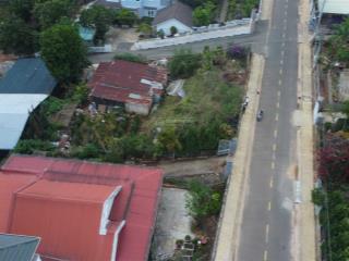 Bán nhanh 2 lô đất xd mặt đường phạm hùng tt lạc dương gần công an huyện.