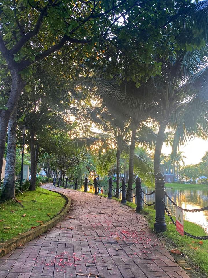 Camellia 1 trệt 1 lầu kdc an ninh, mật độ cây xanh nhiều, thoáng mát. giá bán từ 7,5 tỷ