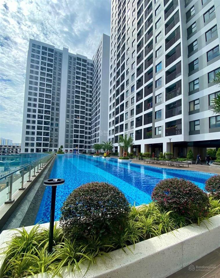 Cho thuê ch privia 2pn/68m11.5tr, tầng cao (máy lạnh, rèm, máy nước nóng, giường).
