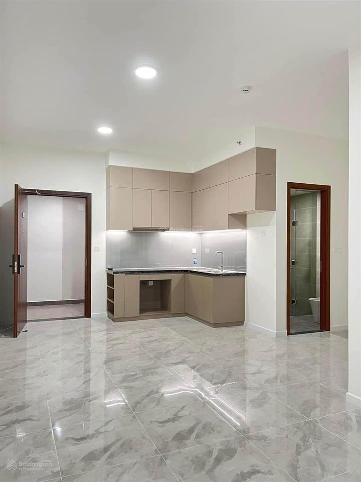 Cho thuê ch privia 2pn/68m11.5tr, tầng cao (máy lạnh, rèm, máy nước nóng, giường).