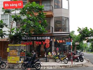 Sang nhượng quán cafe q2, đang kinh doanh tốt sẵn lượng khách, dòng tiền lãi mỗi tháng