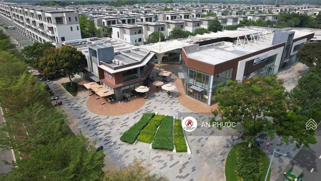 Bán căn nhà phố small swan park đông sài gòn, ngay trung tâm tp mới nhơn trạch cửa ngõ sân bay