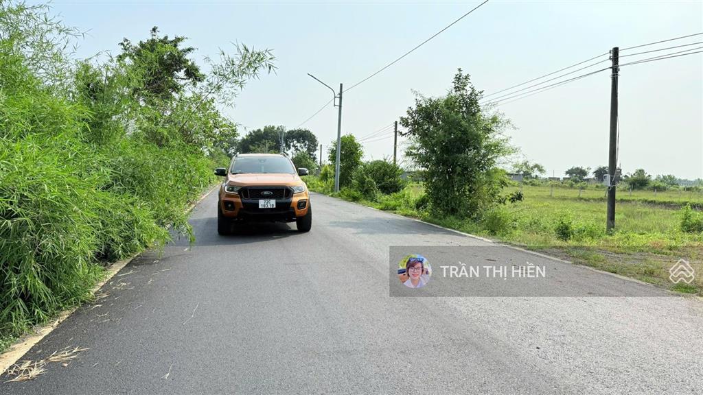 Mặt tiền lê văn một trung tâm thị trấn đất đỏ brvt dt 1397m2 120m2 thổ cư 20x70m