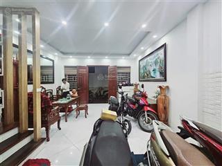 Bán nhà ngõ 255 381445 nguyễn khang, lối thông vào nhà đều đẹp, nhà đẹp 5 tầng, 80m. chỉ 13.1 tỷ