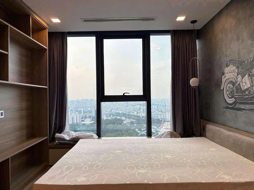 Chủ cần tiền bán gấp 3pn căn góc lux631.07 111m có sổ hồng đầy đủ nội thất bán nhanh 27tỷ bao thuế