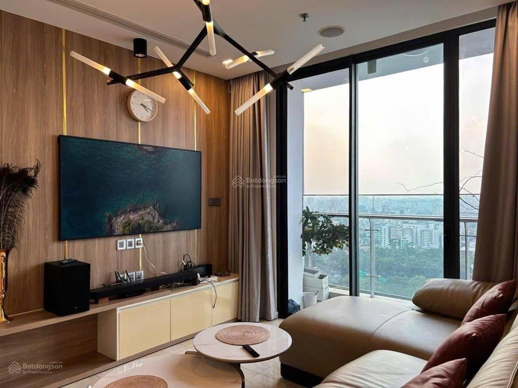 Chủ cần tiền bán gấp 3pn căn góc lux631.07 111m có sổ hồng đầy đủ nội thất bán nhanh 27tỷ bao thuế