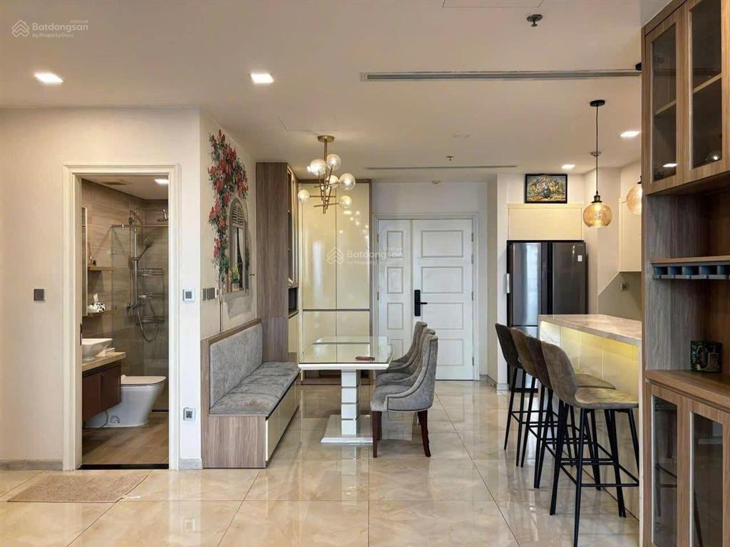 Chủ cần tiền bán gấp 3pn căn góc lux631.07 111m có sổ hồng đầy đủ nội thất bán nhanh 27tỷ bao thuế