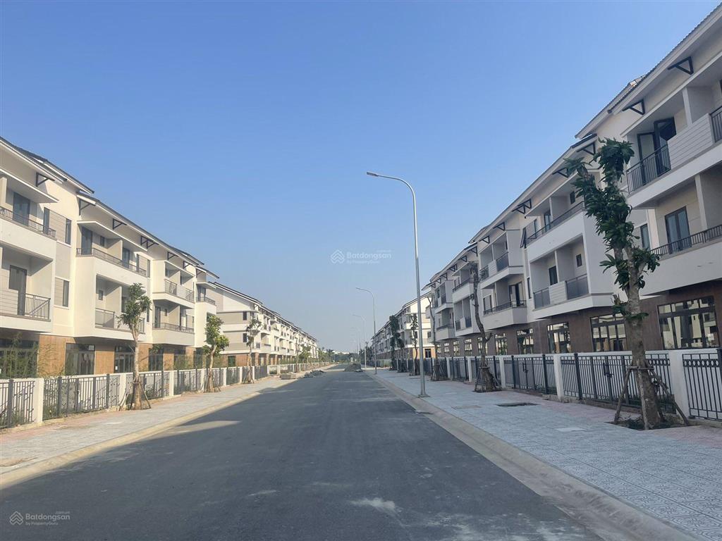 Shophouse mặt tiền to rộng 6m, cho thuê 120m2 centa riverside từ sơn 8 tỷ 0966 228 ***