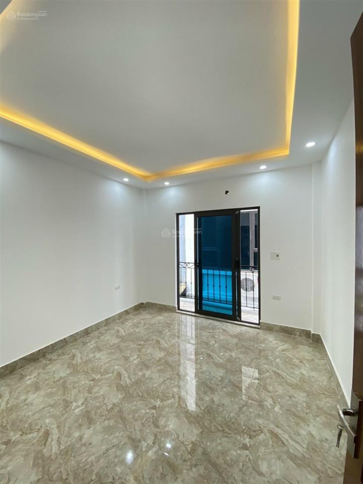 Bán nhà chính chủ tại ngọc hồi 47m2 x 4 tầng hơn 5 tỷ  0985 636 ***