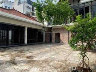 Nhà cho thuê villa ngang 20m không gian mở (20x19m) giá chỉ 180tr còn thương lượng mạnh