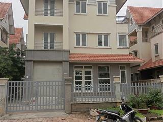 Bán biệt thự kđt vân canh hoài đức, view vườn hoa, ở sướng, dt 300 m2, mt 15m, giá 151tr/m2