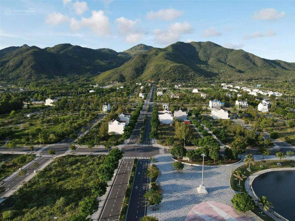 Cần bán nền golden bay cam lâm d1620 hướng hồ, khu có sổ riêng  hđmb, không lỗi phong thủy