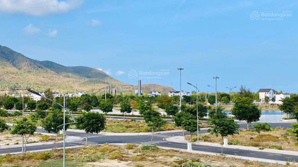 Cần bán nền golden bay cam lâm d1620 hướng hồ, khu có sổ riêng  hđmb, không lỗi phong thủy