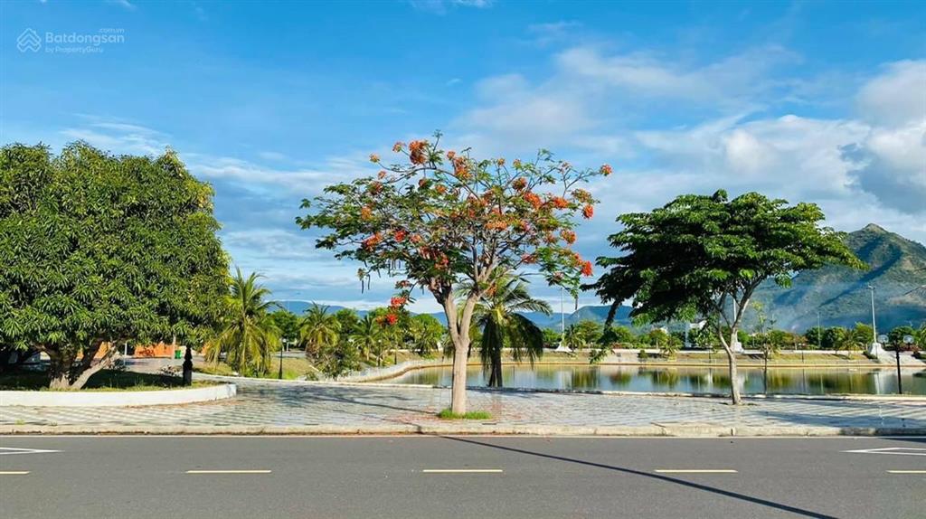 Bán golden bay, d1618 view trực diện công viên chỉ 26tr/m2 khu có sổ kí hđmb, gần tđc của vingroup