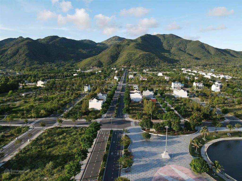 Bán golden bay, d1618 view trực diện công viên chỉ 26tr/m2 khu có sổ kí hđmb, gần tđc của vingroup