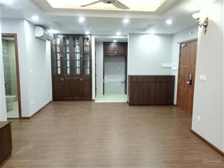 Cho thuê gấp chcc 170 đê la thành  gp building, 140m2, 3pn, đủ đồ, giá 14tr/th  0982 914 ***