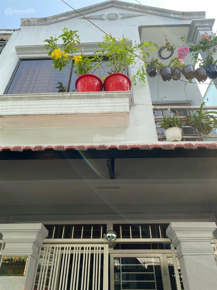 Bán gấp nhà mặt tiền lê quang định, dt 6x17m, 5 tầng, 15 tỷ tl, cho thuê 50 triệu/th. 0901 580 ***