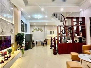 Nhà riêng đẹp giá tốt tại đường dịch vọng, cầu giấy, 6 tỷ, 40m2, bán gấp