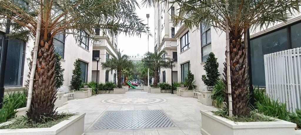 Cho thuê sàn văn phòng rẻ nhất tại dự án himlam vạn phúc . dt 91m2 x 2 sàn =182m2 . giá 20 triệu