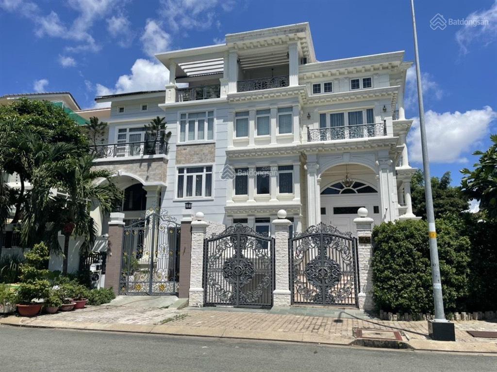 Rổ hàng chính chủ phú mỹ vạn phát hưng q.7  biệt thự & nhà phố 6x21m giá 17 tỷ, trệt lửng + 3 lầu