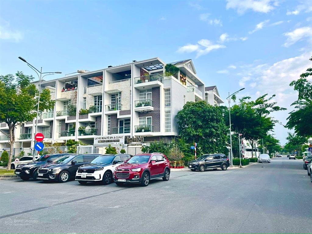 Chính chủ bán gấp nhà phố & biệt thự 140m2 giá 19 tỷ 90m2 giá 16 tỷ, jamona q7 (ngộp ngân hàng)