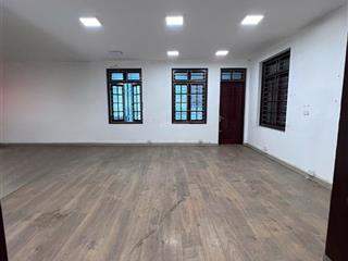 Cho thuê 2 tầng trong biệt thự 3 tầng kđt thành phố giao lưu, 160m2/tầng, căn góc, nhiều chỗ đỗ xe