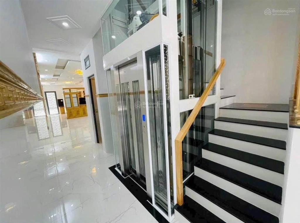 Bán nhà mặt tiền bình giã p8 tp. vt 5 tầng có thang máy full nội thất. đang kd ổn định. giá 15,9 tỷ