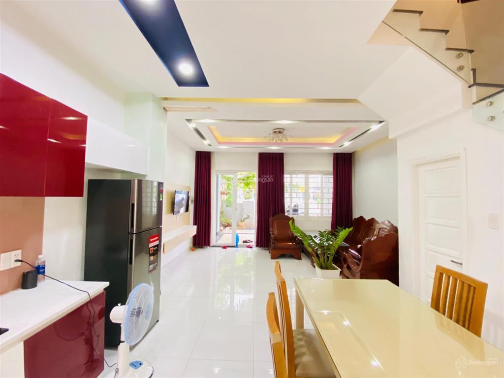 Bán gấp nhà mega village khang điền 5x19m,8.1tỷ, sổ hồng, sân vườn 0901 471 ***